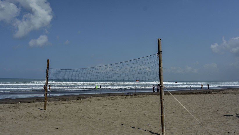 Seluruh Objek Wisata Pangandaran Ditutup - Bagian 1