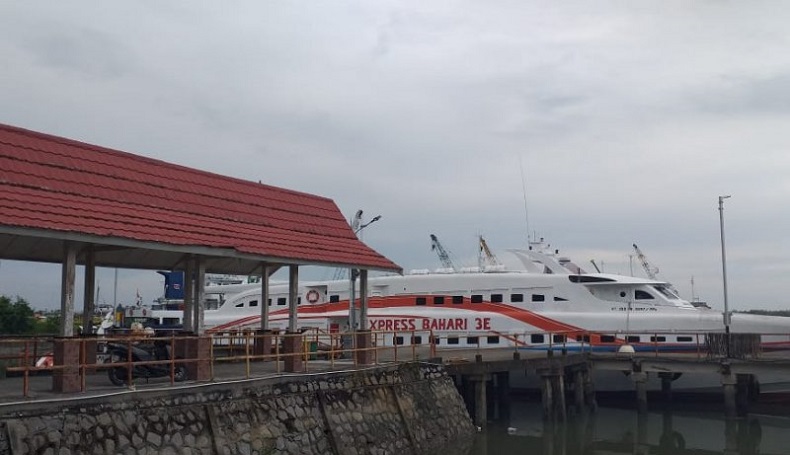 Pelabuhan Tanjung Pandan Belitung Tunda Pelayaran akibat Cuaca Buruk