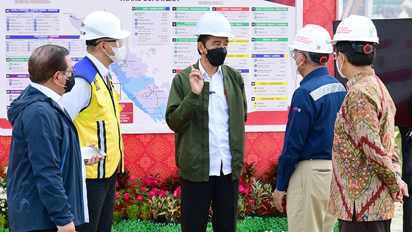 Presiden Jokowi Tinjau Proyek Tol Pekanbaru-Padang - Bagian 2