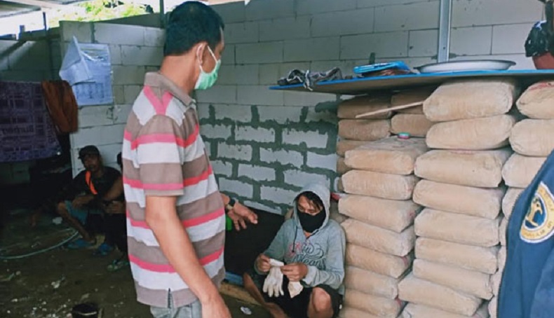 Baru 2 Hari Jadi Kuli, Pengungsi asal Afganistan Ditangkap Imigrasi di Sengkang