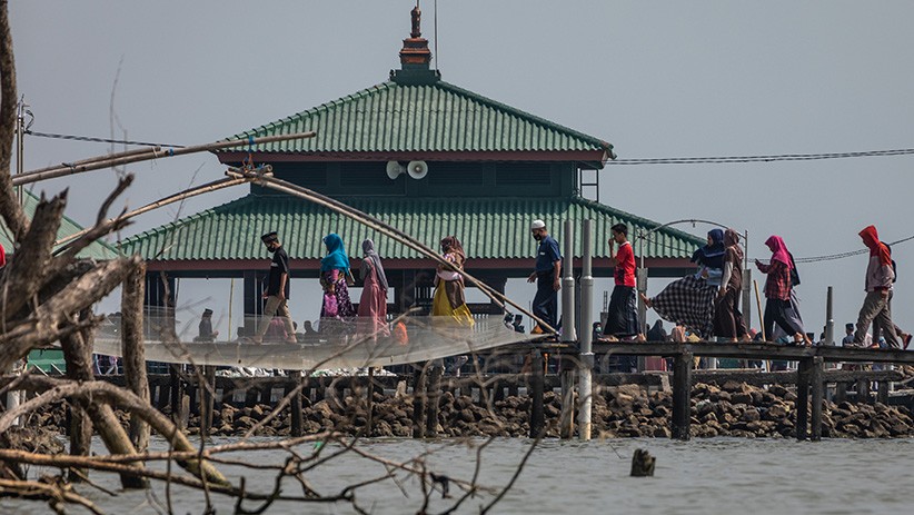 Tradisi Syawalan Ziarah Makam Terapung Demak - Bagian 2