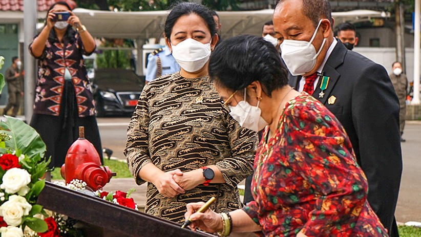 Megawati Resmikan Monumen Bung Karno di Lemhannas - Bagian 2