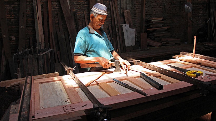 Perajin Mebel di Dumai Kesulitan Dapat Bahan Baku Kayu - Bagian 1