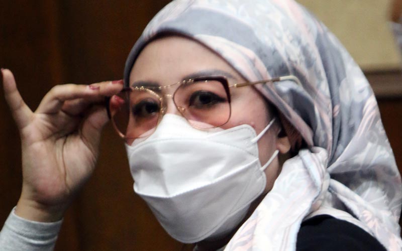  Dihadiri Istri Tercinta, Edhy Prabowo Jalani Sidang Lanjutan Kasus Suap Ekspor Benih Lobster  - Bagian 4