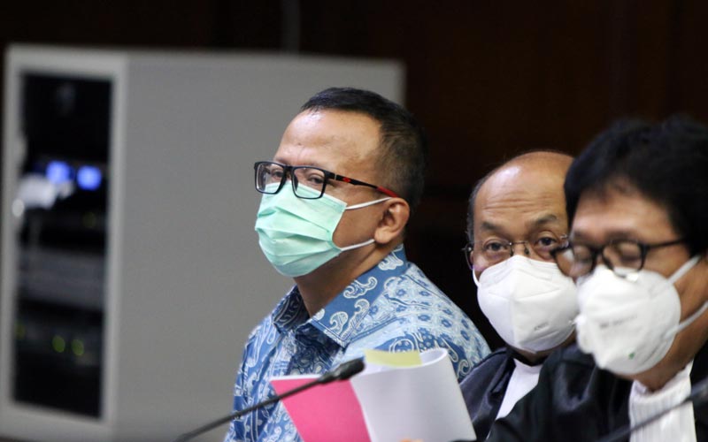  Dihadiri Istri Tercinta, Edhy Prabowo Jalani Sidang Lanjutan Kasus Suap Ekspor Benih Lobster  - Bagian 3