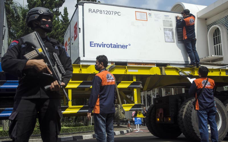 8 Juta Dosis Vaksin Covid-19 Tiba di Bio Farma Bandung - Bagian 2