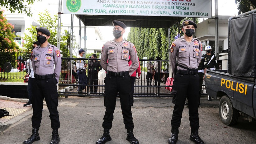 Habib Rizieq Divonis Denda Rp20 Juta, Begini Suasana Pengamanan PN Jaktim - Bagian 1