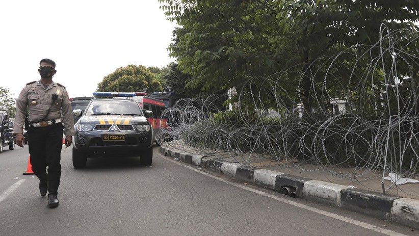 Habib Rizieq Divonis Denda Rp20 Juta, Begini Suasana Pengamanan PN Jaktim - Bagian 4