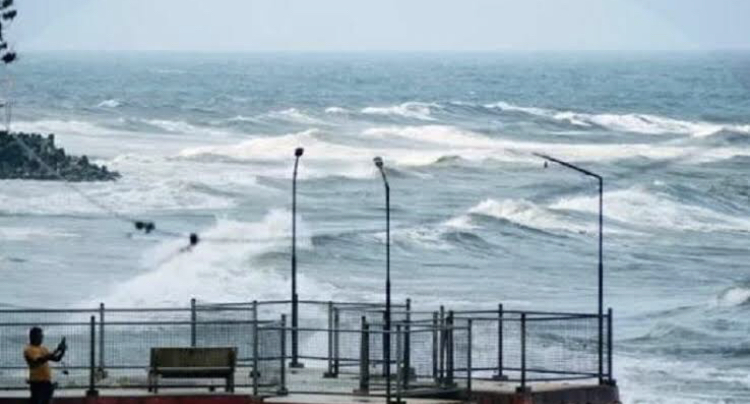 BMKG Keluarkan Peringatan Dini Gelombang Setinggi 4 Meter di Utara Sabang dan Barat Aceh