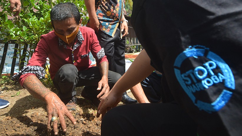 Mantan Pecandu Narkoba Diberikan Pelatihan Budi Daya Jahe Merah - Bagian 2