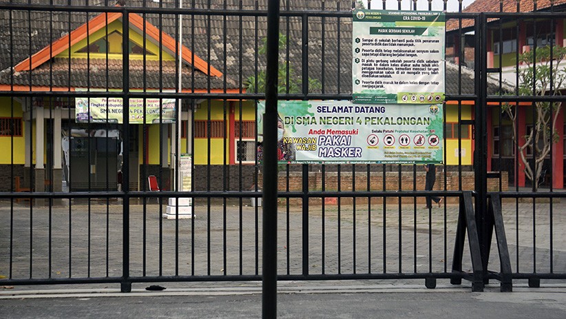 Puluhan Guru SMAN 4 Pekalongan Terpapar Covid-19 - Bagian 1