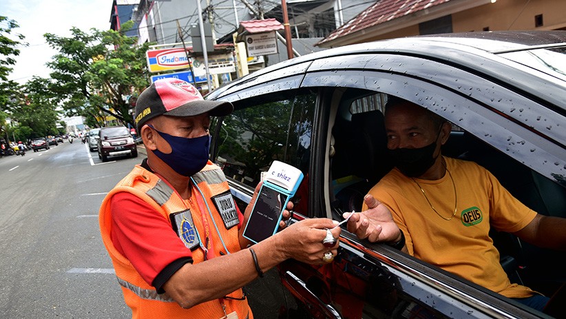 Canggih, Juru Parkir di Ambon Hitung Tarif dengan Alat Digital - Bagian 1