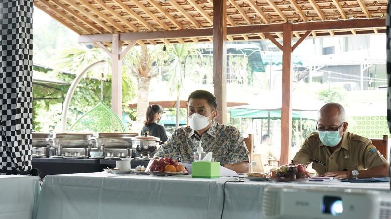 Wali Kota Salatiga Ingatkan Direktur BUMD Profesional Kelola Usaha 