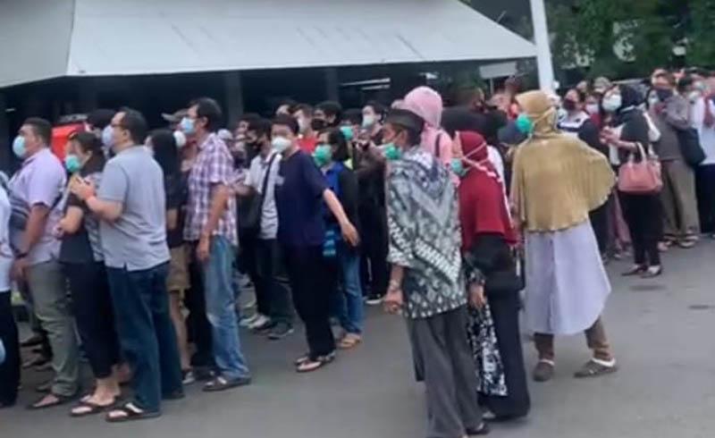 Vaksinasi Gratis Timbulkan Kerumunan, Pemprov Jateng Dikritik Dewan