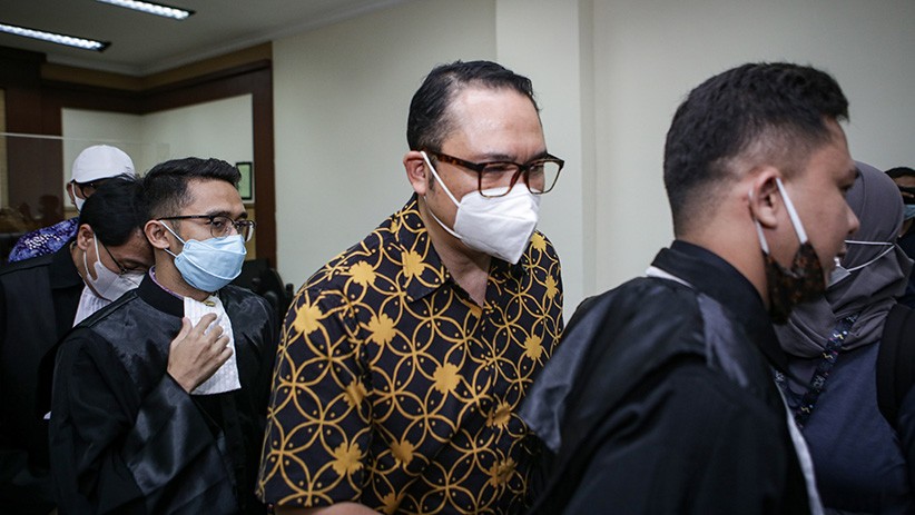 Mantan Dirut Garuda Divonis 1 Tahun Penjara karena Selundupkan Harley dan Brompton - Bagian 1