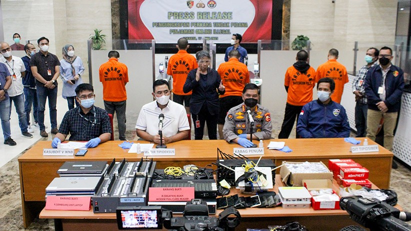 Bareskrim Polri Ungkap Kasus Pinjaman Online Ilegal  - Bagian 1