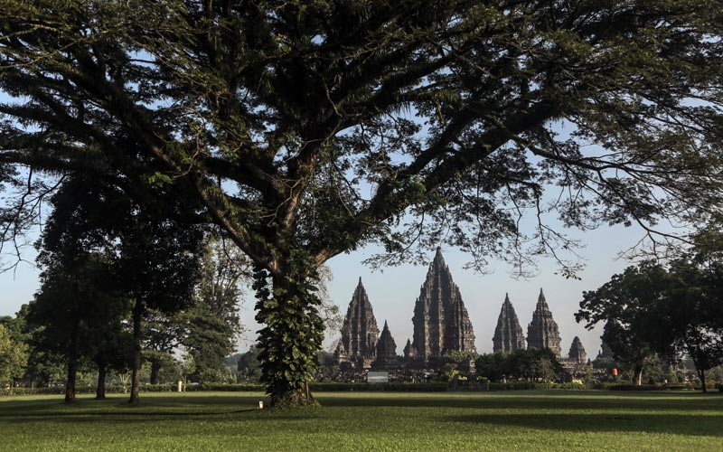 Penyebaran Covid-19 Makin Mengkhawatirkan, Kawasan Wisata Candi Prambanan Ditutup Sementara - Bagian 1