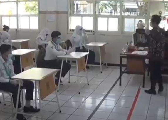 Kasus Covid Melonjak, Sekolah Tatap Muka di Surabaya Terancam Batal Digelar