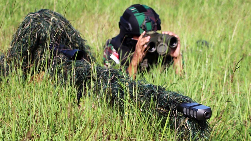 Sniper Marinir Lumpuhkan Musuh dari Jarak 500 Meter dengan Senjata AWM - Bagian 1