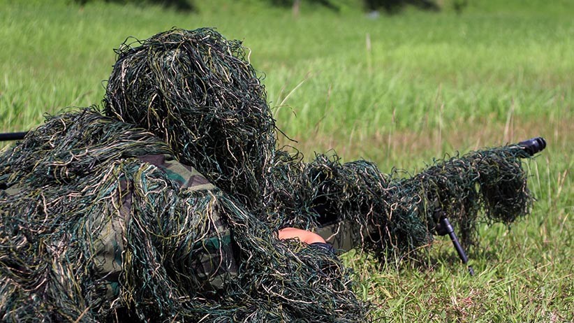 Sniper Marinir Lumpuhkan Musuh dari Jarak 500 Meter dengan Senjata AWM - Bagian 2