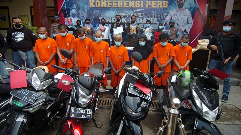 Pelaku Aborsi hingga Perampok Nasabah Bank Ditangkap Satreskrim Polres Brebes - Bagian 1