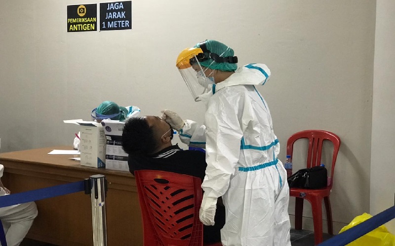Masuk Sulut lewat Bandara Sam Ratulangi, 48 Pelaku Perjalanan Positif Covid-19