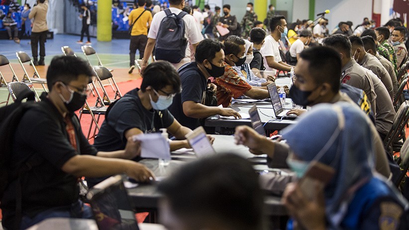 4.000 Warga Bandung Divaksin Covid-19 Setiap Hari - Bagian 3