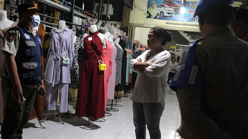Langgar PPKM, Tempat Usaha Terancam Sanksi Pencabutan Izin - Bagian 1