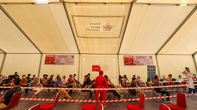 PMI Gelar Vaksinasi Massal, 1.000 Orang Disuntik Setiap Hari - Bagian 3