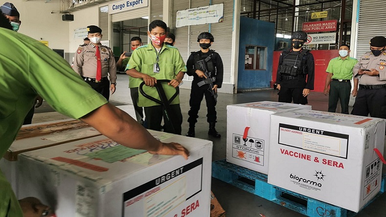 100.000 Vaksin Sinovac Tiba di Bandara Kualanamu Deliserdang
