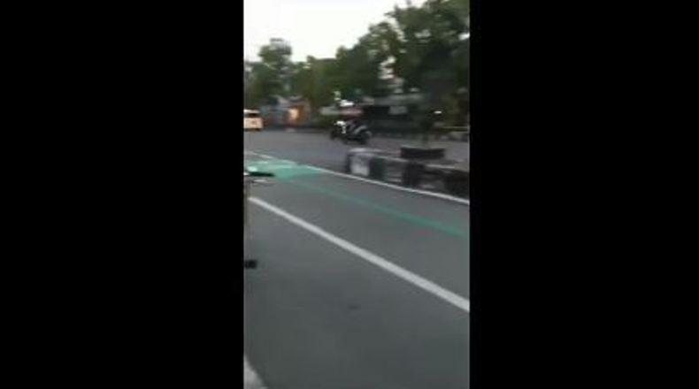 Viral, 2 Pengendara Motor Adu Cepat dengan Ambulans di Klaten 
