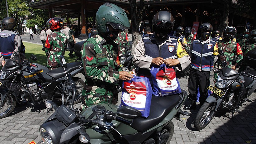 1.000 Paket Sembako Didistribusikan untuk Warga Terdampak Pandemi di Solo - Bagian 2