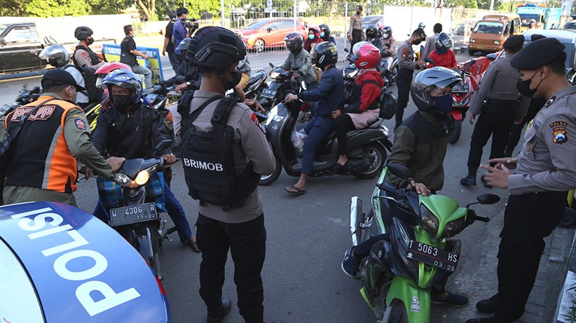Jelang Idul Adha, Akses Menuju Jembatan Suramadu Diperketat - Bagian 1