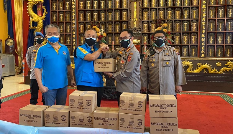 Komunitas Tionghoa Kirim 1.000 Paket Sembako untuk Warga Terdampak PPKM Darurat