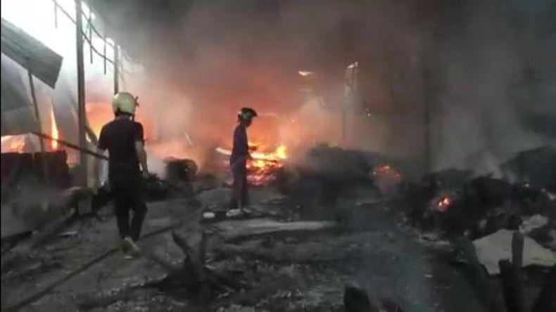 Pabrik Mebel di Jepara Ludes Terbakar, Kerugian Miliaran Rupiah 