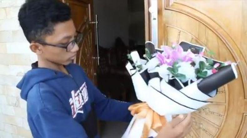 Mantul, Pelajar di Blora Ini Raup Omzet Jutaan Rupiah dari Bisnis Karangan Bunga 