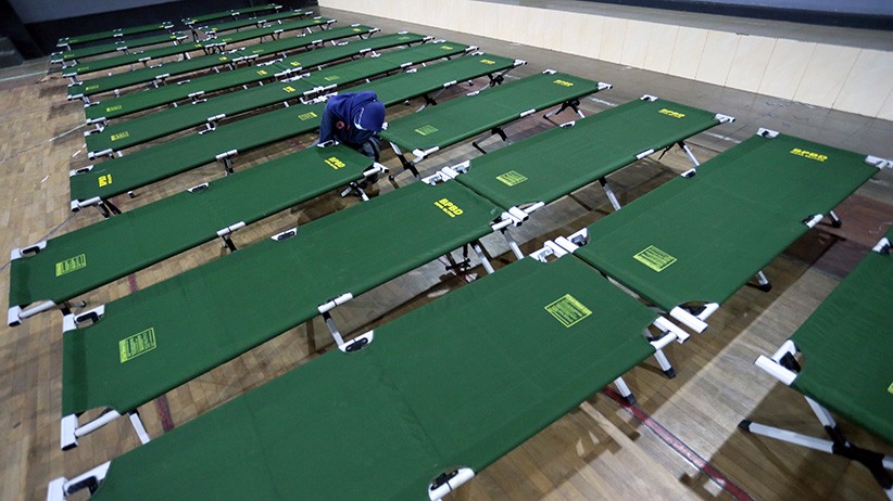 GOR Indoor Soekarno-Hatta Dijadikan Rumah Sakit Lapangan Khusus Pasien Covid - Bagian 1