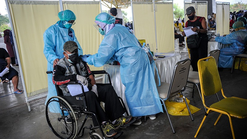 Ridwan Kamil Tinjau Vaksinasi Covid-19 untuk Atlet Disabilitas - Bagian 3