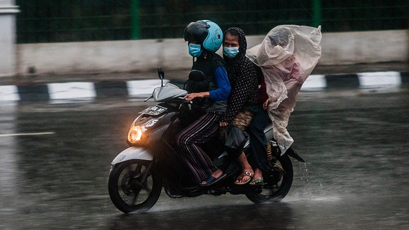 BMKG Keluarkan Peringatan Dini Hujan Lebat Disertai Kilat dan Angin Kencang - Bagian 1
