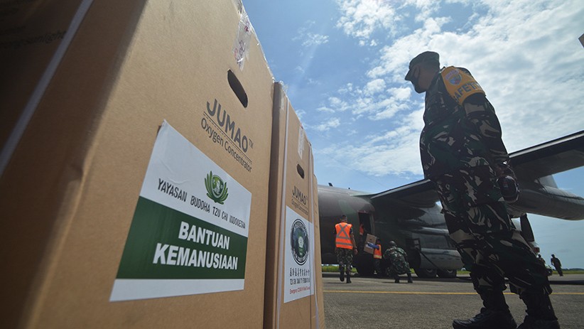 TNI Kerahkan Hercules C-130 Kirim 50 Konsentrator Oksigen ke Sumatera Barat - Bagian 2