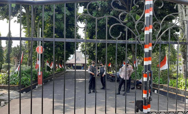  Rumah Dinas dan Kantor Bupati Banjarnegara Digeledah Penyidik KPK