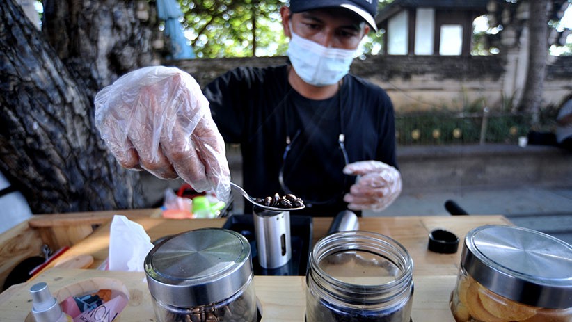Karyawan Hotel Bintang 5 di Bali Beralih Profesi Jadi Pedagang Kopi Keliling - Bagian 3