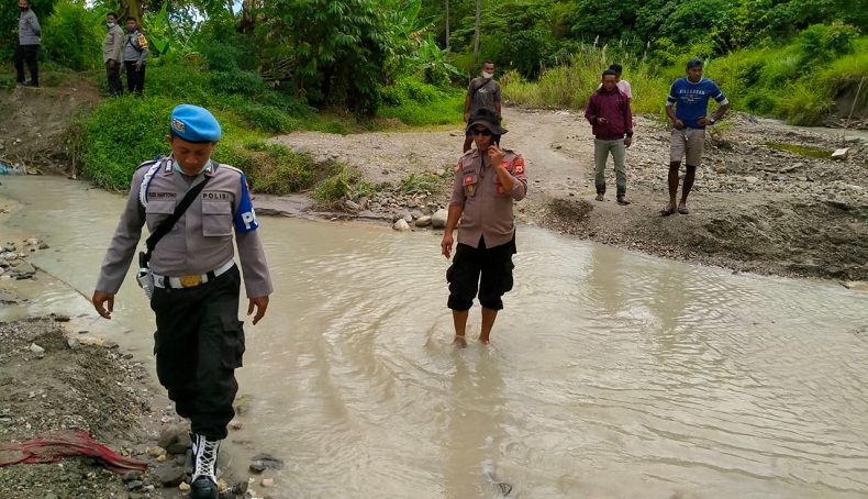 Polri Gandeng Warga Razia Tambang Emas Liar di Gunung Botak