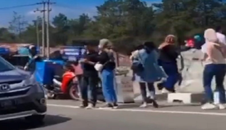 Viral, Warga Serbu Kawasan Puncak Cianjur, Netizen: Alhamdulillah Udah Rame