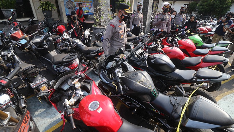 Antisipasi Balap Liar, Polisi Sita 104 Sepeda Motor dengan Knalpot Brong - Bagian 1