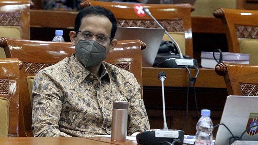 Menteri Nadiem Makarim Rapat bersama DPR Bahas Pembelajaran Tatap Muka - Bagian 1
