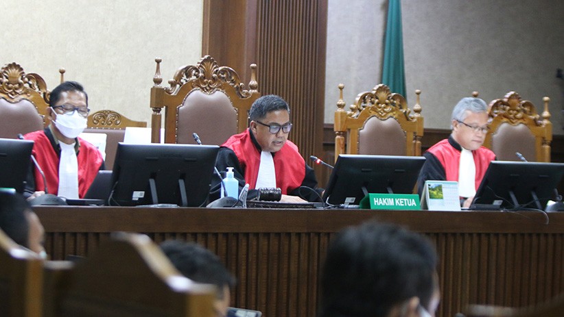 Terbukti Korupsi Dana Bansos Covid-19, Juliari Batubara Divonis 12 Tahun Penjara - Bagian 3