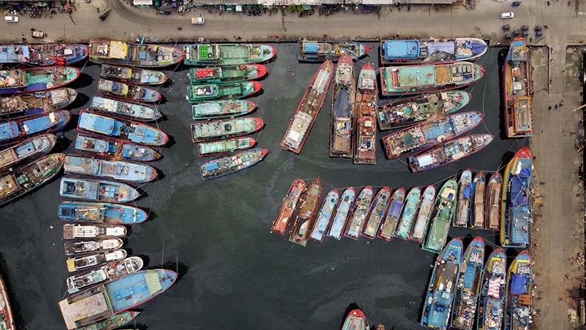 Melihat Aktivitas Pelabuhan Nizam Zachman Muara Baru dari Udara - Bagian 1