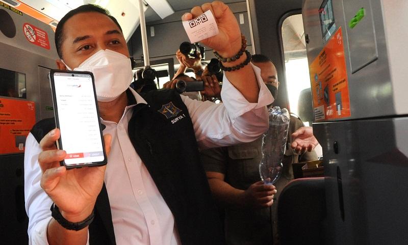 Naik Suroboyo Bus Kini Lebih Mudah, Bisa Bayar Pakai Uang Elektronik 