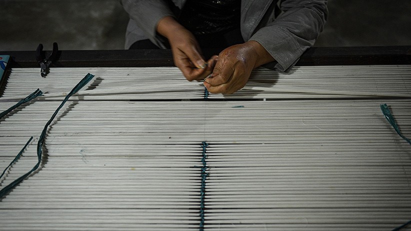 Melihat Pembuatan Kain Tenun Seharga Rp3,5 Juta per Meter - Bagian 2